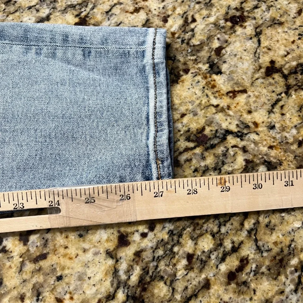 Talbots Everyday Relaxed Jean Light Wash Denim Blue Pants Womens Size 8